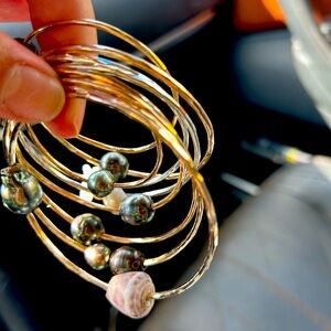 Bangles (Tahitian pearl and Shells)